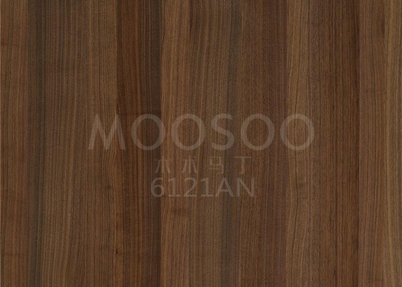 Forbedr dit interiør med præfabrikerede træpaneler i sort valnød